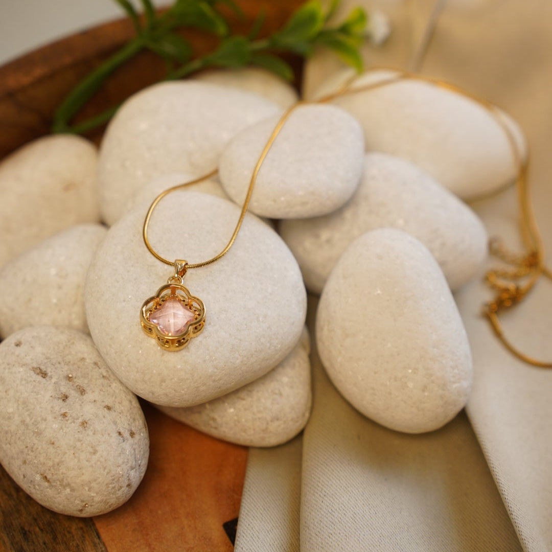 Elegant Pendant Combo Set with a Compliment of Elegance