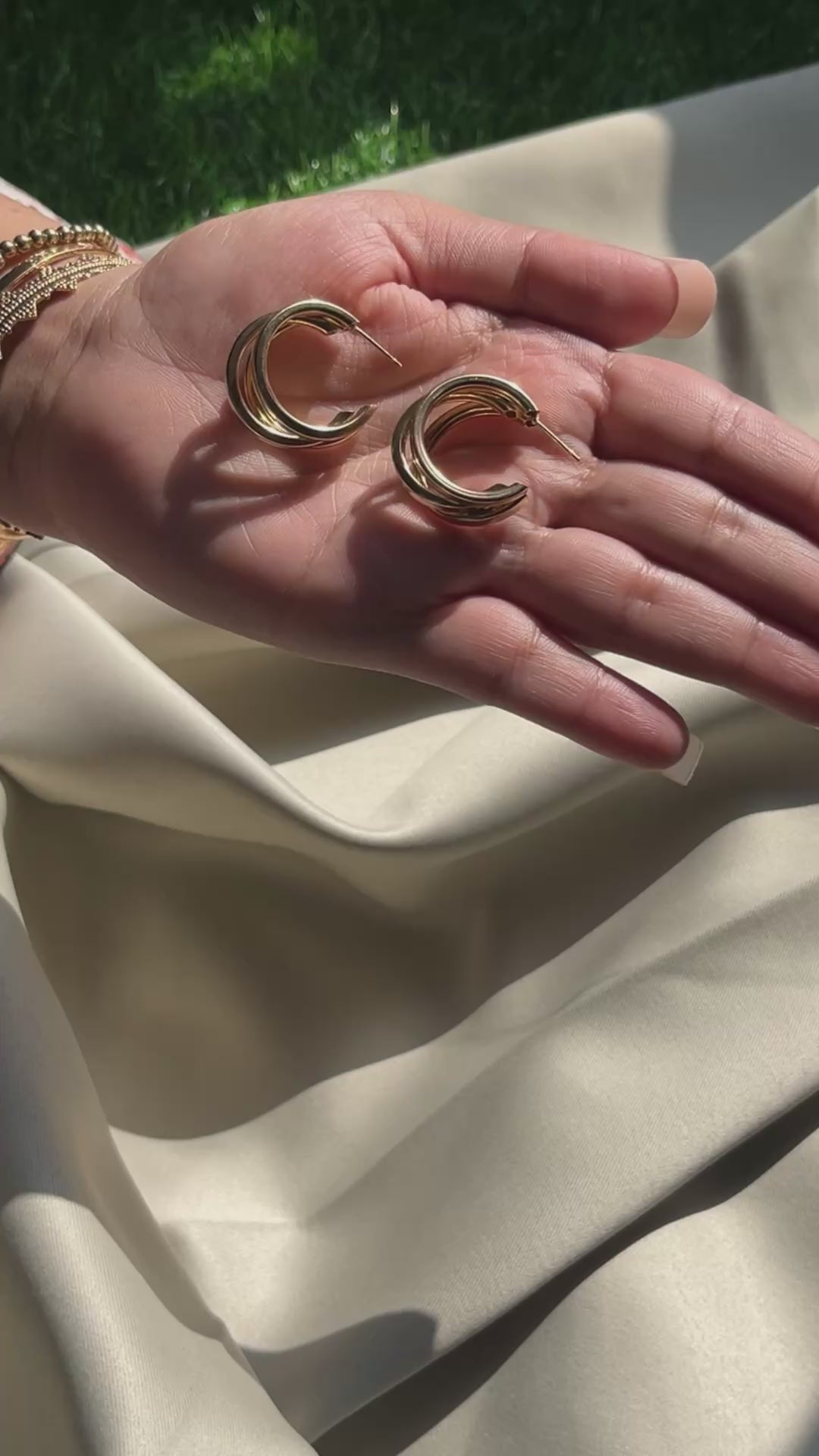 GildCircle Hoops Earrings